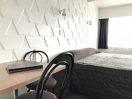 Central Court Motel