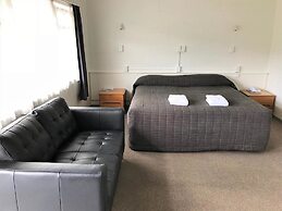 Central Court Motel