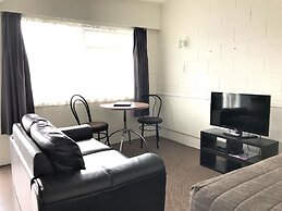 Central Court Motel