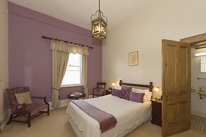 The Racecourse Inn