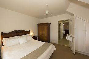 The Racecourse Inn