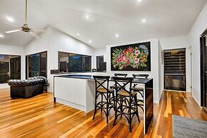 Whispering Valley Cottage Retreat