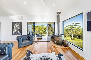 Whispering Valley Cottage Retreat