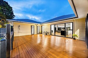 Whispering Valley Cottage Retreat