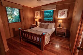 Whispering Valley Cottage Retreat