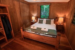 Whispering Valley Cottage Retreat