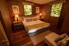 Whispering Valley Cottage Retreat