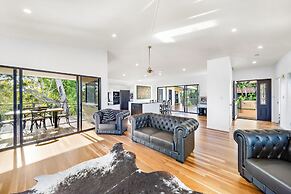Whispering Valley Cottage Retreat