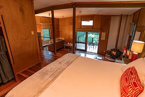 Whispering Valley Cottage Retreat