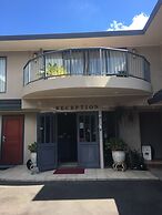 Cornwall Park Motor Inn
