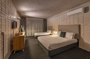 Palms Hotel Motel Chullora