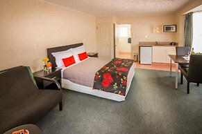 Malones Motel