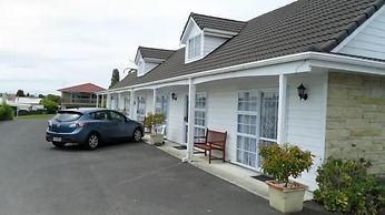 Malones Motel
