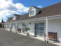 Malones Motel