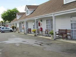 Malones Motel
