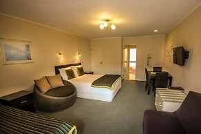 Malones Motel