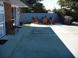 554 Moana Court Motel