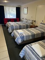Emu Point Motel & Apartments