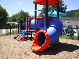 Porepunkah Pines Holiday Park