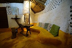 Saraya Art Cafe B&B