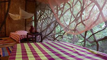Saraya Art Cafe B&B