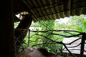 Saraya Art Cafe B&B