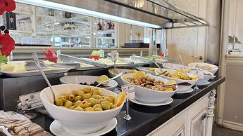 Demir Hotel
