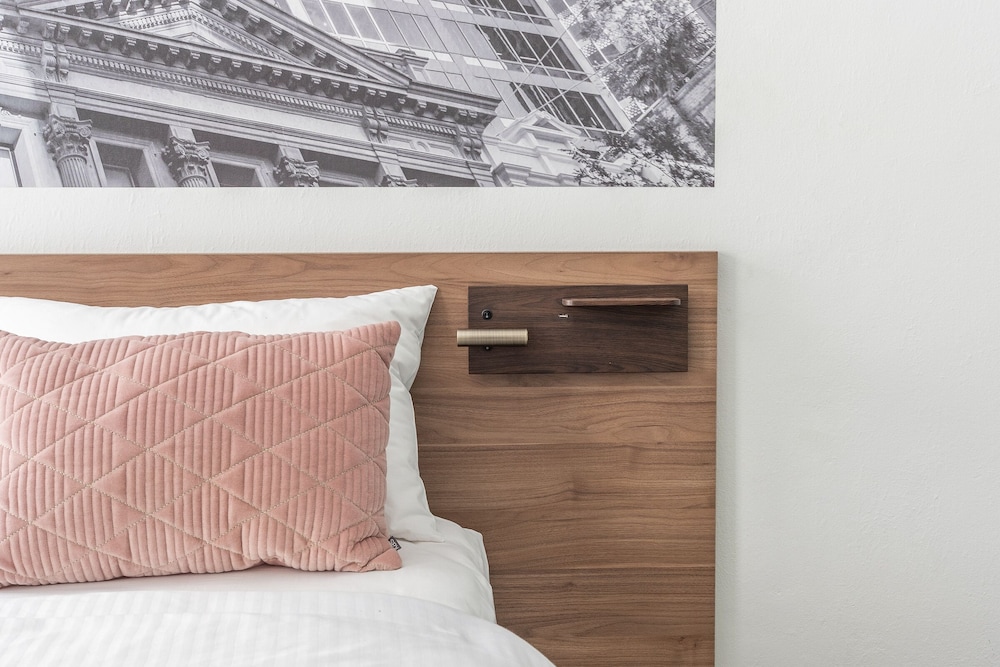 Criterion Hotel Sydney