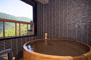 Hakone Nanase