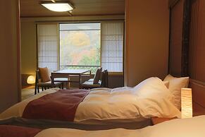 Hakone Nanase