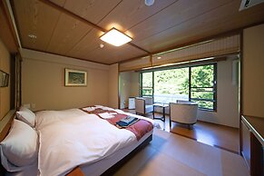Hakone Nanase