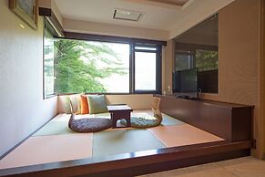Hakone Nanase
