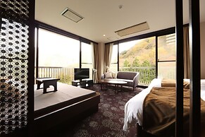 Hakone Nanase