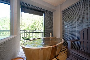 Hakone Nanase