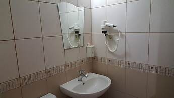 Kartal Hotel