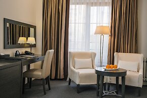 Ambassador Hotel