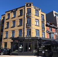 Hotel Cecil