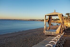 Continental Plaza Beach Resort