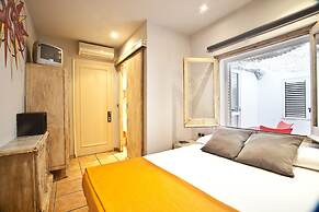 Ten Hostel