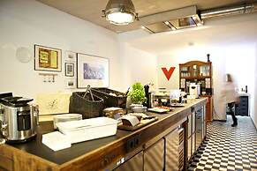 V-Hotel