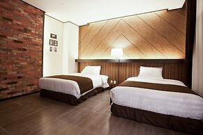 Cs Premier Hotel