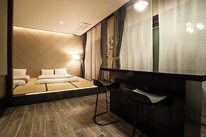 Cs Premier Hotel