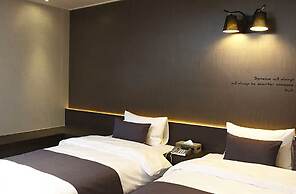 S& Hotel