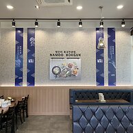 S& Hotel
