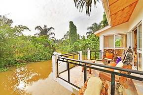 Malakai Eco Lodge