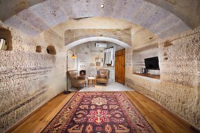 Terra Cave Hotel