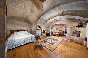 Terra Cave Hotel