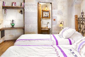 Terra Cave Hotel
