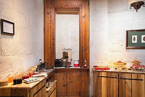 Terra Cave Hotel