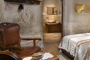 Terra Cave Hotel